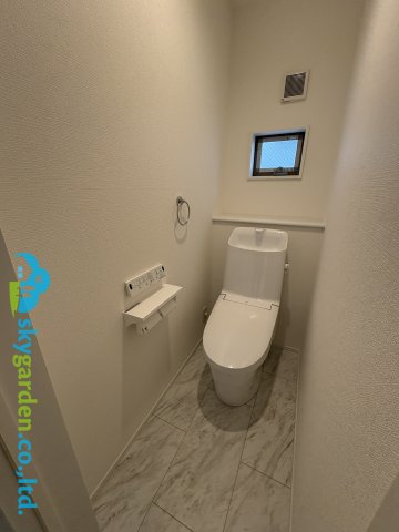 茅ヶ崎市松が丘2丁目　新築戸建　全3棟2号棟のトイレ|トイレも気になるポイント