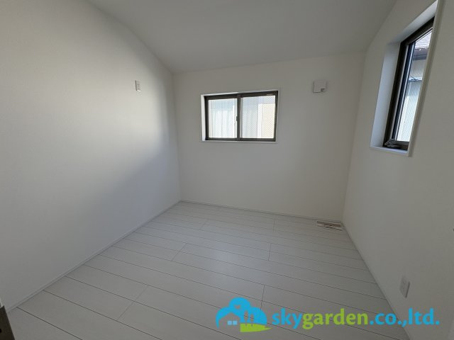 茅ヶ崎市松が丘2丁目　新築戸建　全3棟2号棟の子供部屋|お子さんのお部屋にいかがでしょうか