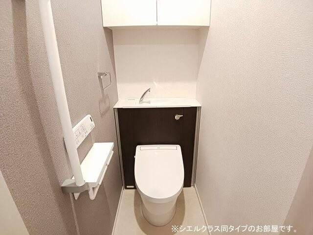 【トイレ】 | ビオレタＡ | 落ち着いた色調のトイレです
