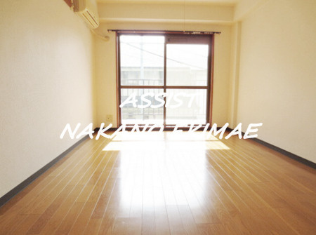 グリーンヒルズの居間・リビング