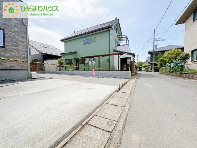 ひたちなか市東大島1期　新築戸建の駐車場|マイホームなら駐車場代がかかりません。しかも、自宅の駐車場で洗車ができます！今までコイン洗車に行っていた手間も省けて、節約にもつながります(^^♪