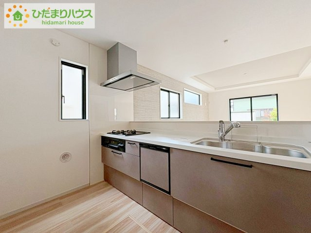 ひたちなか市東大島1期　新築戸建のキッチン|新婚さんにおすすめ！おしゃれなカウンターキッチンのあるLDKです(#^^#)