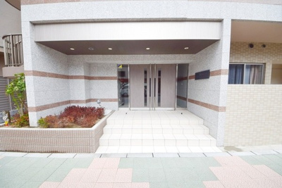 【エントランス】 | エスファルベ川口 | エントランスです