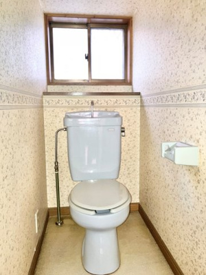 【トイレ】 | 柳崎戸建 | 清潔感のあるトイレです