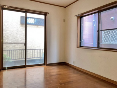 【寝室】 | 柳崎戸建 | 落ち着いて過ごせるお部屋なので、寝室にいかがでしょうか