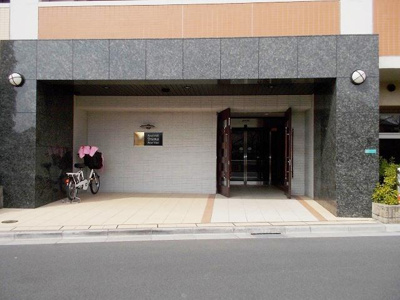 【エントランス】 | レヴィールヒルズ入間リバービュー | 毎日通るエントランスはこのようになっています