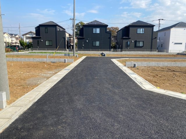 【前面道路含む現地写真】 | 東松山市和泉町　新築戸建　4号棟