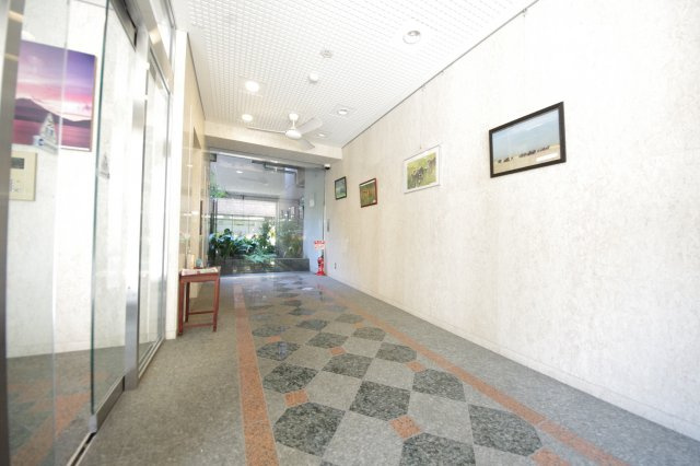 【エントランス】