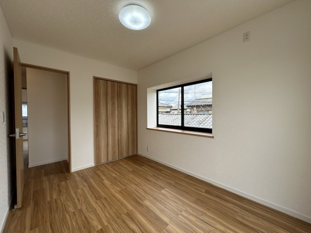 川越市山田　4LDK+カースペース2台付き　中古戸建の洋室