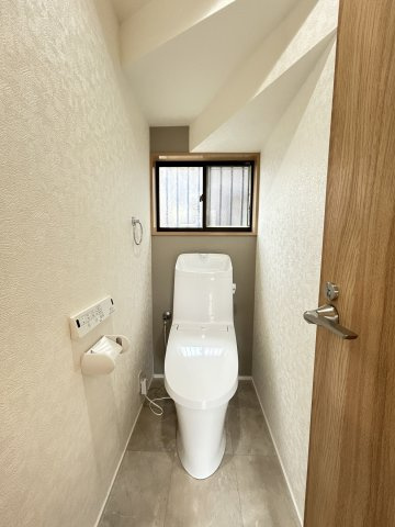 川越市山田　4LDK+カースペース2台付き　中古戸建のトイレ