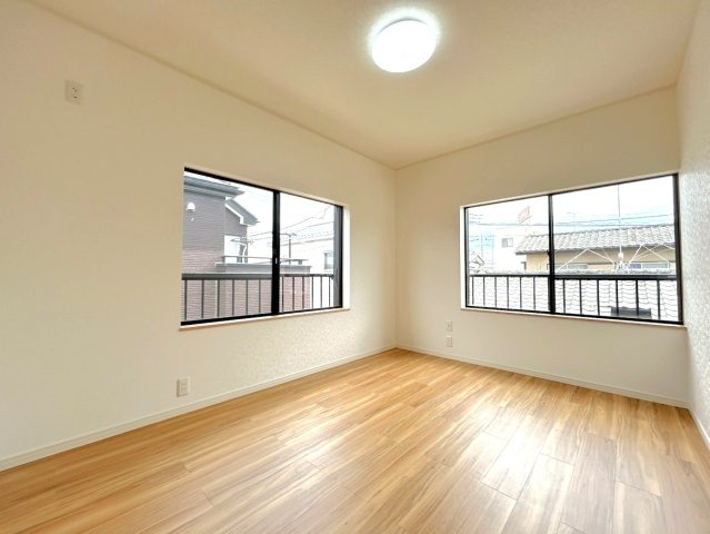 川越市山田　4LDK+カースペース2台付き　中古戸建の洋室