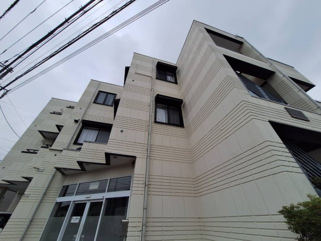 クレール四季美の外観