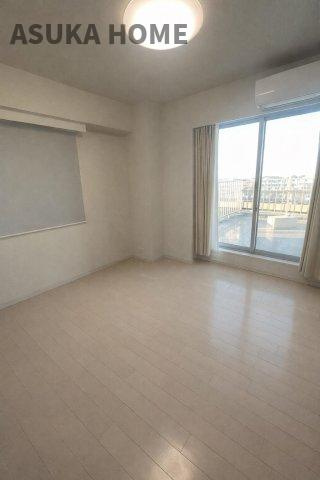 Ｄ′クラディア瀬谷の洋室|家族一人ひとりの大切なプライベート空間の居室。家具の配置のご相談は是非お任せください。