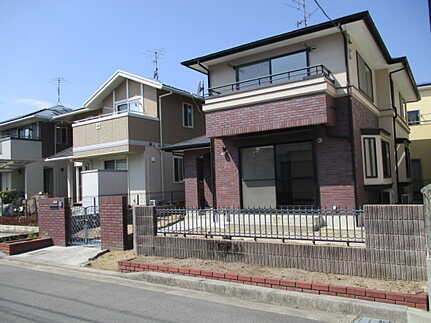 廿日市市桜尾２丁目　中古一戸建ての前面道路含む現地写真|オール電化の省エネ住宅