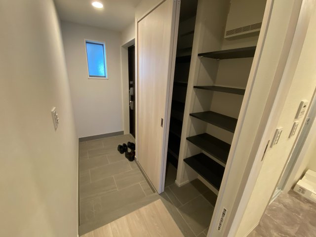 【民泊可能】ブランシエラ那覇開南プレミストの収納