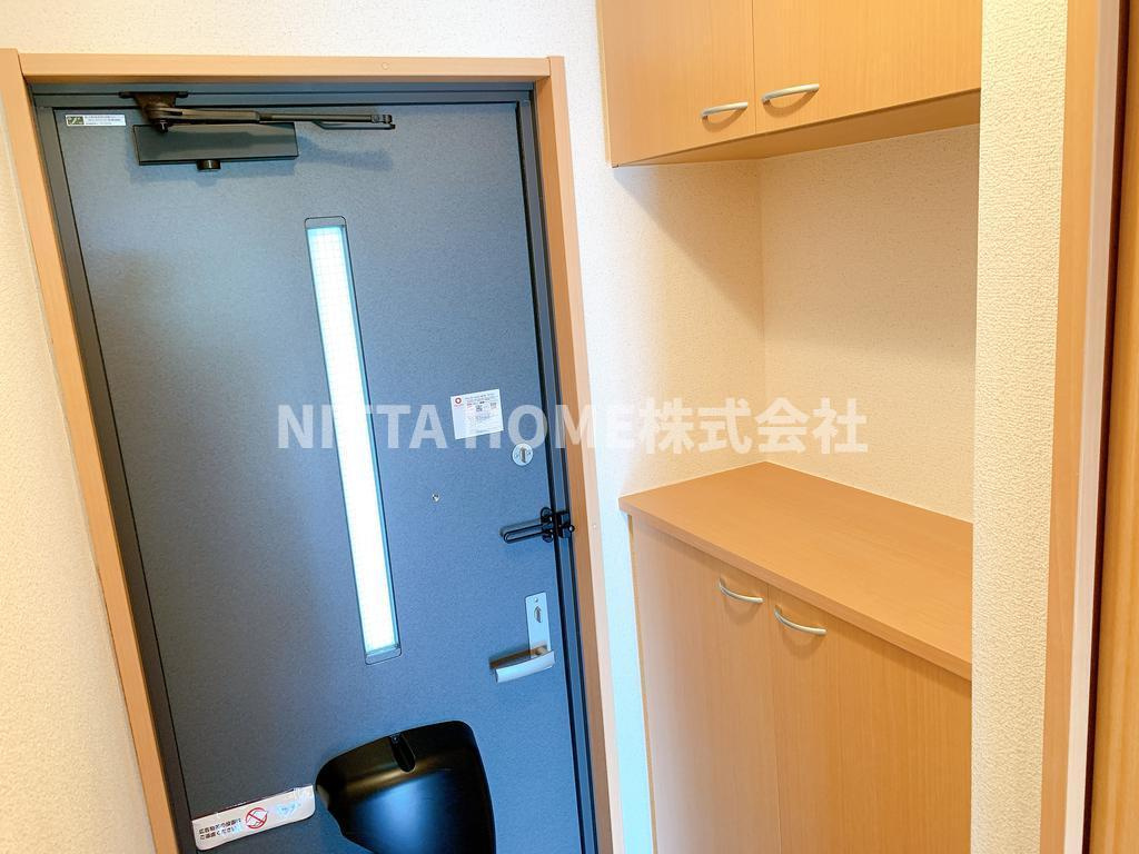 ボヌールメゾンの玄関|大きなシューズボックス付きの玄関です☆彡