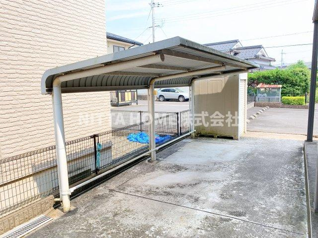 ボヌールメゾンのその他共用部分|屋根付きの駐輪場は無料で使用ＯＫ☆