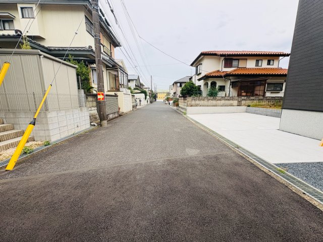 千葉市花見川区こてはし台2丁目24-1期の玄関|建築施工例