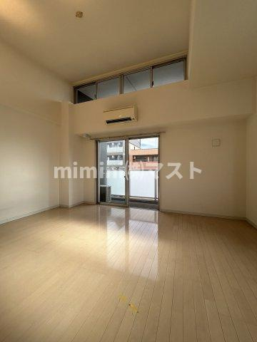 クレオキタホリエの居間・リビング