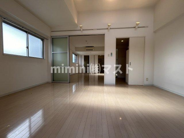 クレオキタホリエの内装