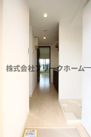 小金井市本町５丁目のアパートの玄関