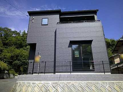 廿日市市上平良字郡塚の外観