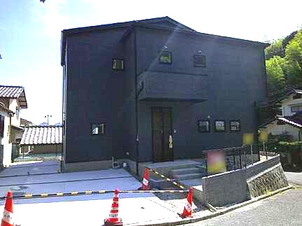廿日市市上平良字郡塚の外観