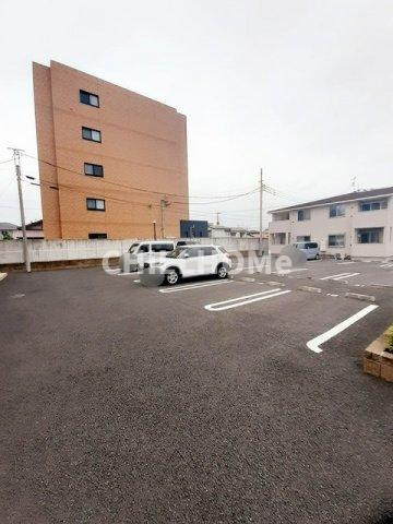 グレイスⅡの駐車場|当社、チルホームのHPもご覧ください(^^)/物件情報多数♪