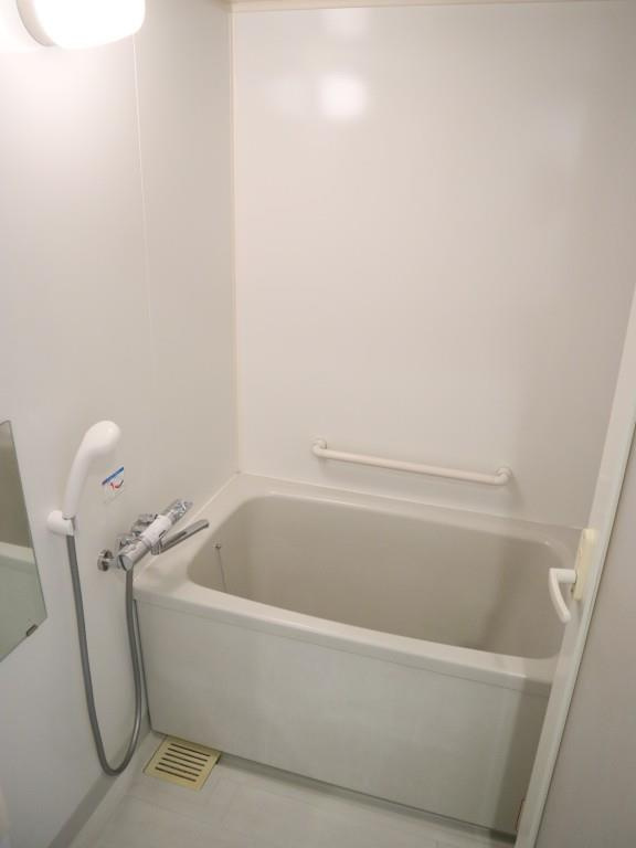 コンフォール東花園の浴室