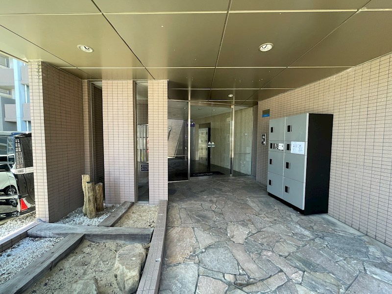 コンフォール東花園のエントランス