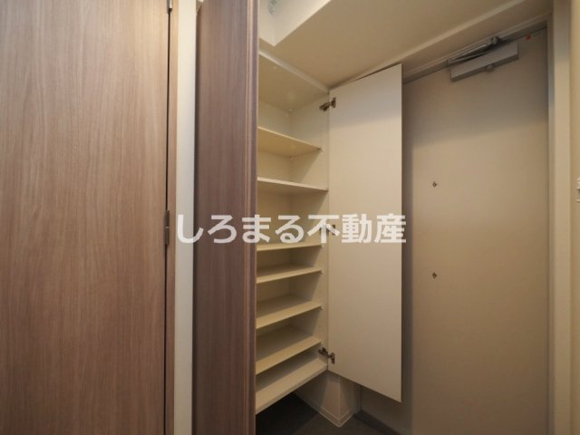 コンフォリア・リヴ桜川ソルテラスの収納