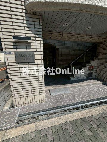 パークサイド上本町駅前のエントランス