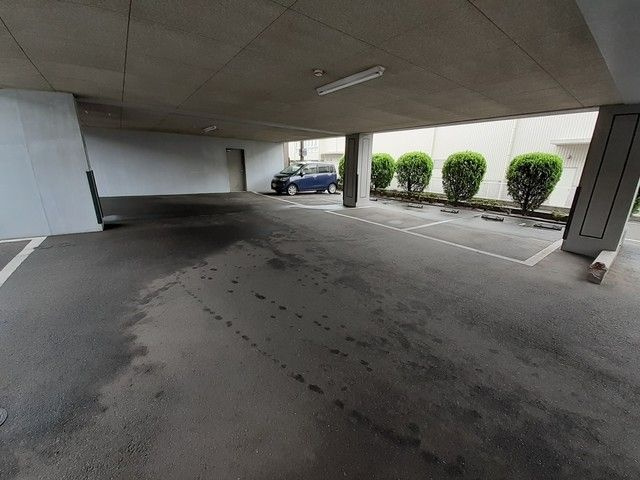 プレジール・Ｓの駐車場