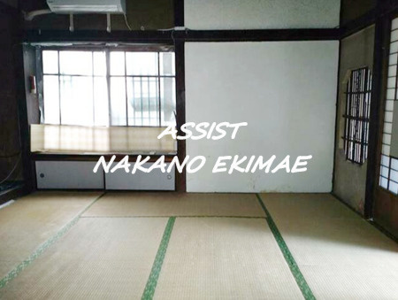 本町6丁目戸建の居間・リビング