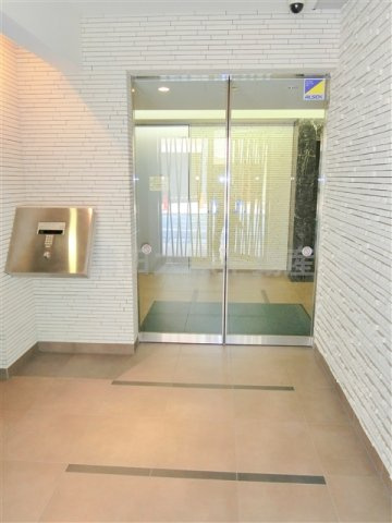 スカイコートパレス蒲田のエントランス|防犯カメラにTVモニター付オートロック宅配BOXメールBOX管理人室！