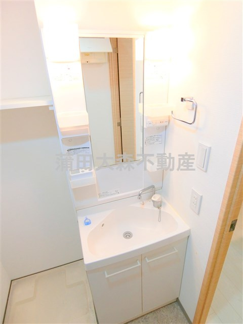 スカイコートパレス蒲田の洗面所|独立洗面台　洗濯機置き場　洗面脱衣所