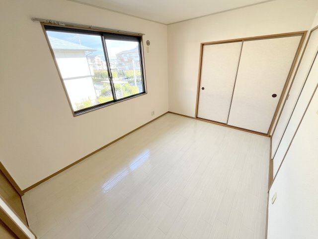 グリーンシャルマン　D棟の居間・リビング