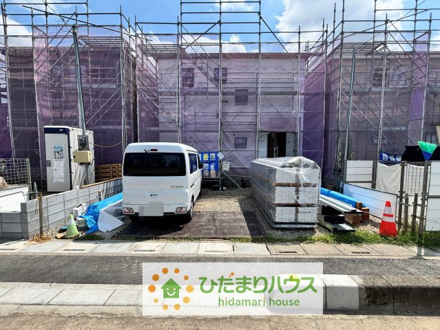 加須市三俣1丁目　新築一戸建て　04　リーブルガーデンの駐車場|08/07/10　撮影
