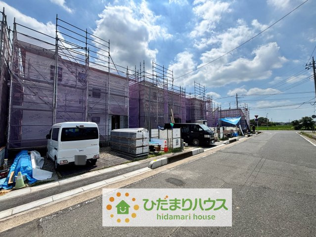 加須市三俣1丁目　新築一戸建て　04　リーブルガーデンの前面道路含む現地写真|08/07/10　撮影