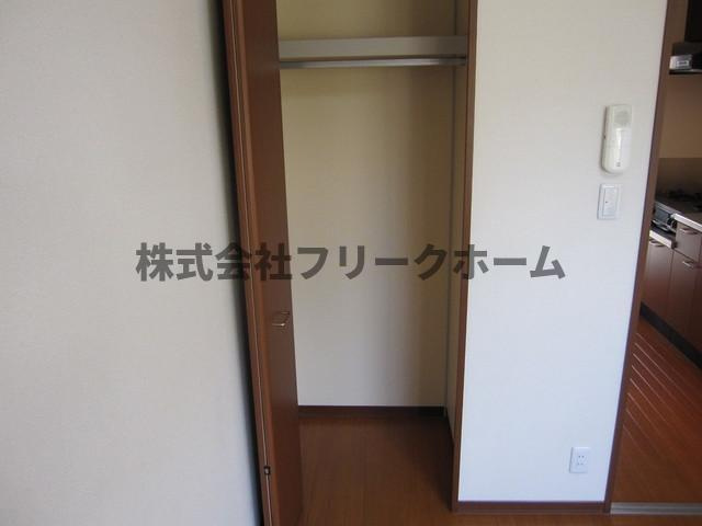 武蔵野市吉祥寺南町１丁目のアパートの収納