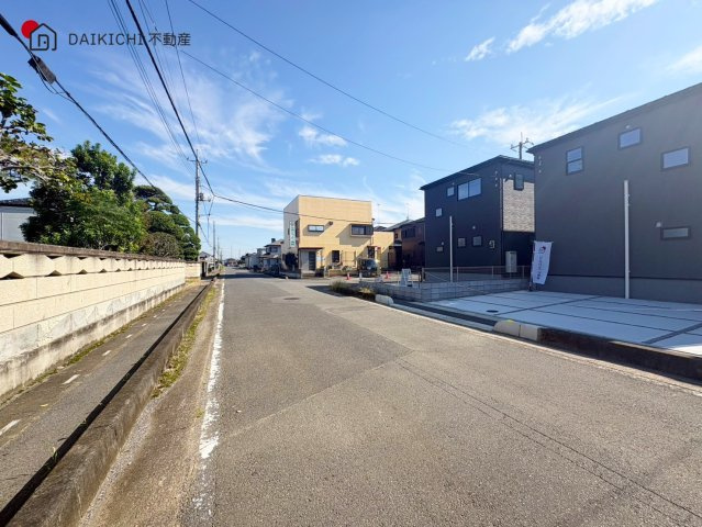 【前面道路含む現地写真】 | 加須市三俣1丁目　Livele Garden.S　新築戸建　全5棟　4号棟