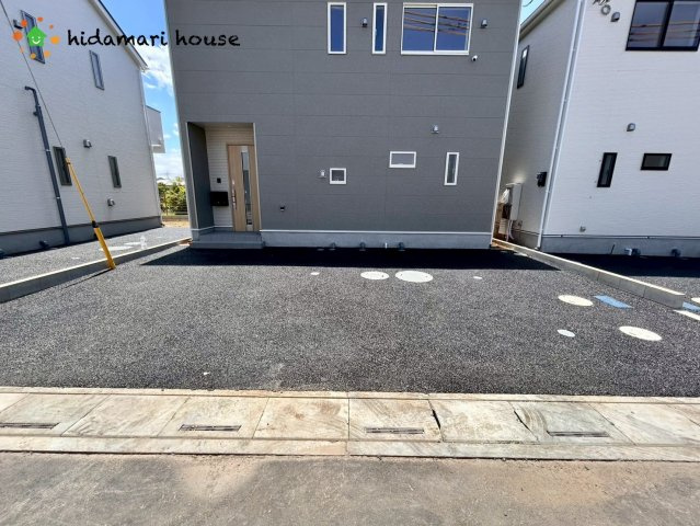 上尾市領家第2　新築戸建　クレイドル04の駐車場