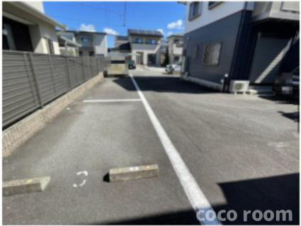 ヴォヤージュの駐車場