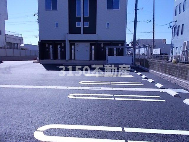 シュエット　アンの駐車場