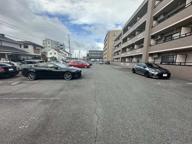 浄水STマンションの駐車場