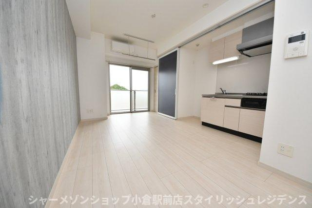 Studie　KOKURA　NORTHの居間・リビング