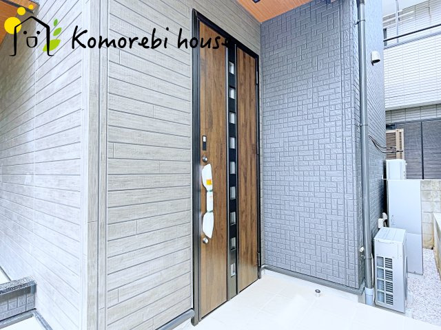 さいたま市北区大成町４丁目　新築一戸建て　ブルーミングガーデン　01の玄関|玄関です