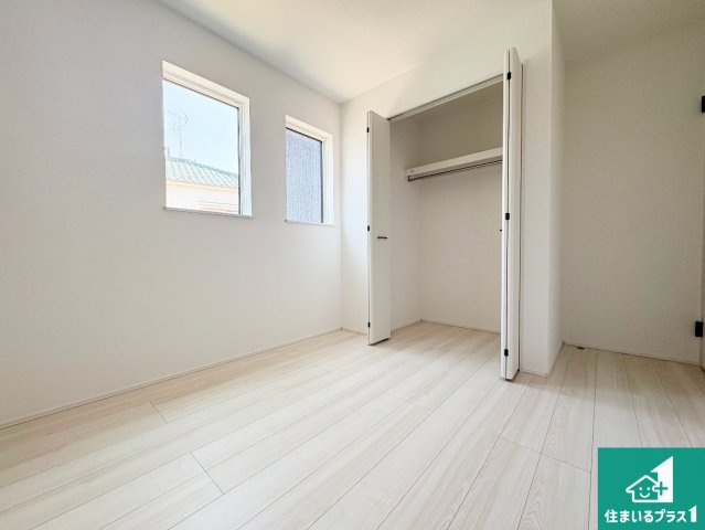 河内長野市小山田町　第1期　新築一戸建ての洋室|シンプルな洋室は、自分好みのインテリアが楽しめます♪ご家族とインテリアや家具を選びに行くのは入居時の醍醐味の一つです。ぜひお楽しみください♪