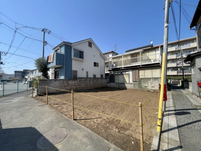 板橋区西台1丁目　高台立地×南道路　新築戸建限定1棟の前面道路含む現地写真