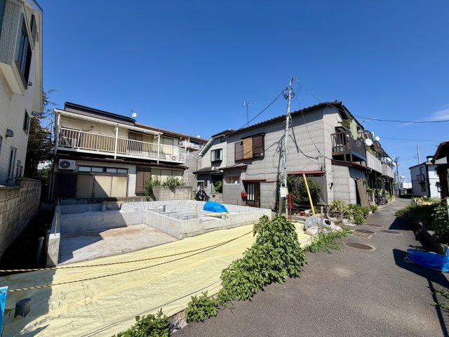 板橋区西台1丁目　高台立地×南道路　新築戸建限定1棟の前面道路含む現地写真